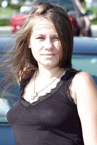 9P Cute Braless Teen See-through to Nipples