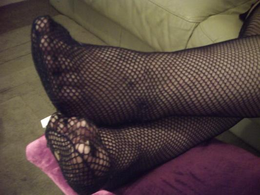 13P Foot worship