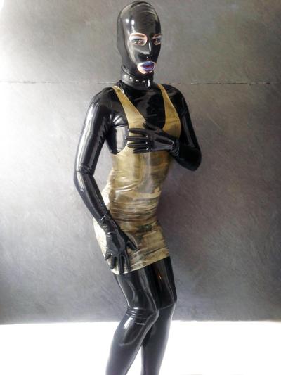 5P Renee Rubber se torna boneca de borracha #3