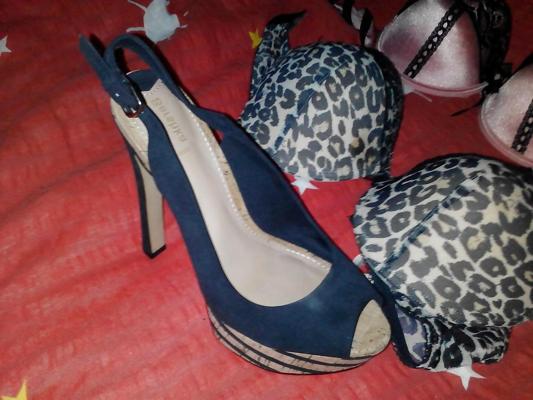 16P I play with my mother in law bras and shoes on her bed !!!