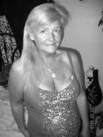 11P Mamie séduisante! (60 ans, Kaycee)