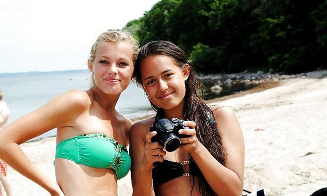 25P JUNGE TEENIE-SCHLUTTEN AM STRAND - KOMMEN SIE SCHMUTZIG