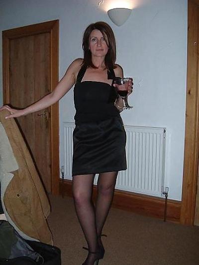25P Blonde UK GILF