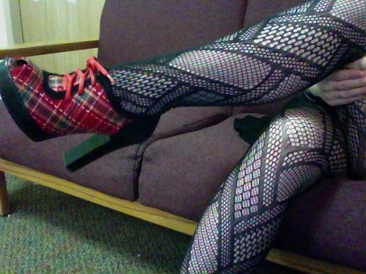 15P My tired feet! Fishnets and heels