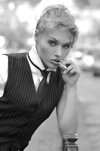 12P Elegance smoking....