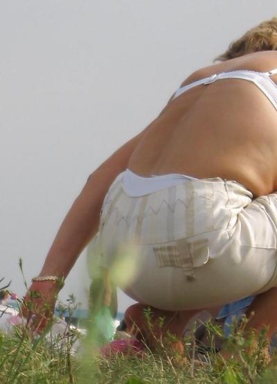 12P Blondie in bra