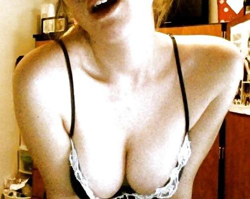 6P Janey wants u 2 suck on her tits GIRLS ONLY