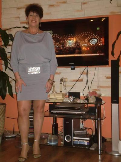 5P Slut Danuta in shiny Pantyhose
