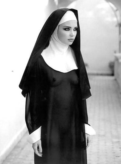 16P SEXY NUNS MAKE ME WANNA CUM II