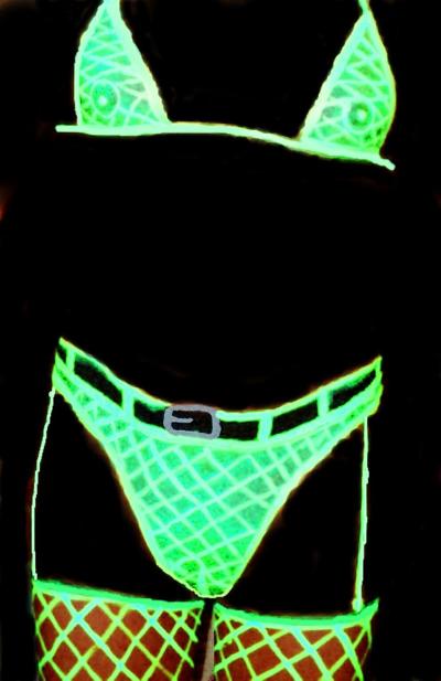 16P Crossdresser body painting