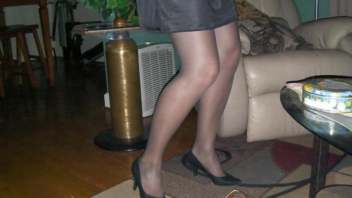 6P My pantyhose milf friend