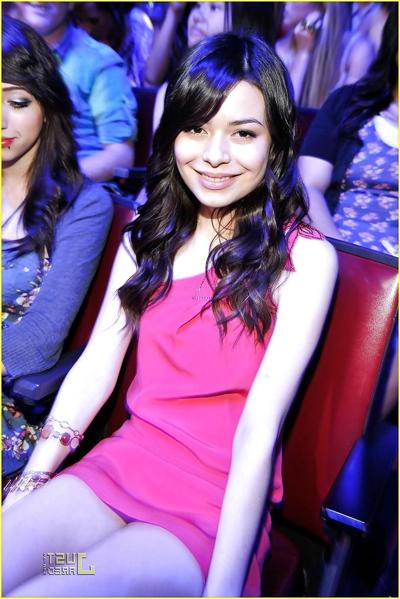 12P Icarly Girls – Miranda Cosgrove & Jennette Mccurdy