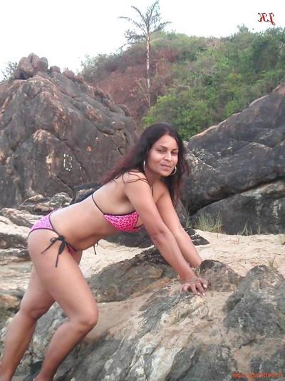 10P Desi Bikini Bash - 017