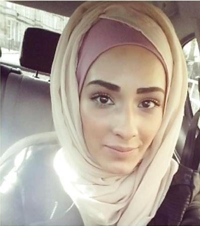 17P Salope desi hijab
