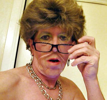 25P JOANNE SLAM - NASTY COUGAR TRANNY SLUT