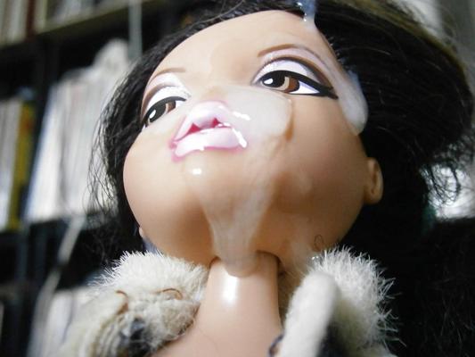 13P パンティ引き出しでブラッツドール顔射