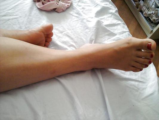 25P Asian wife naked on bed