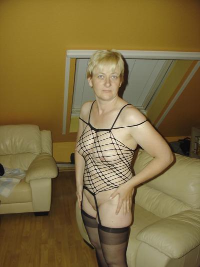 6P GangBang Roupa milf