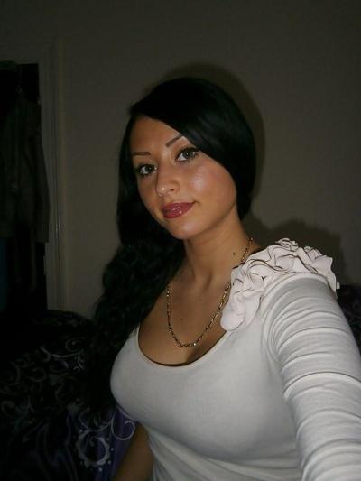 25P Sweety amateur aux gros seins
