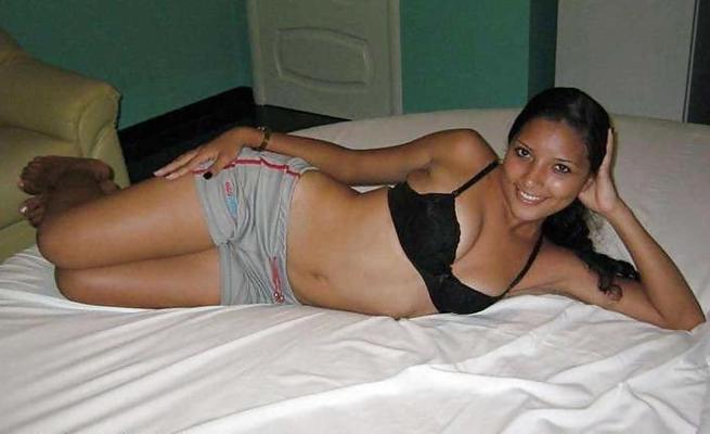 14P Cute Latin Teen Bares All
