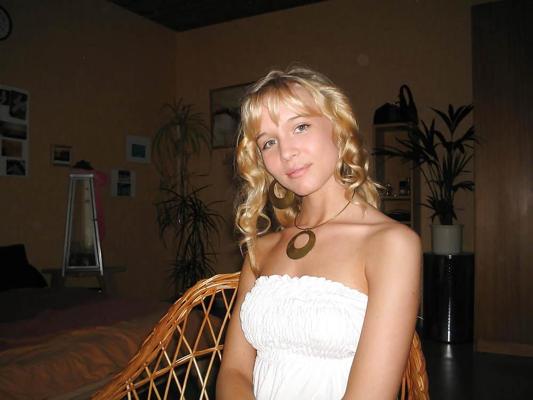25P Blondes amateurs en lingerie sexy