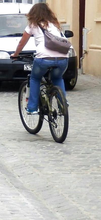 17P Spy bike old + young romanian
