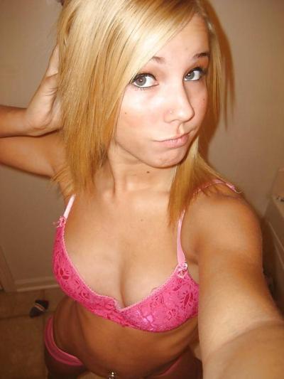 25P Hot Emo girls