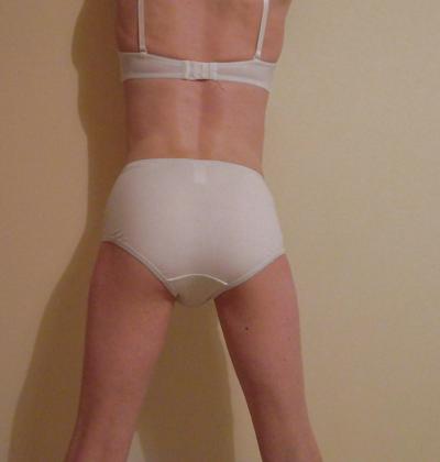 22P Cheryl Hole - Panty Poser