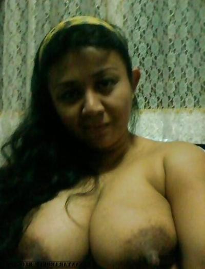 6P Hijab indonésio milf