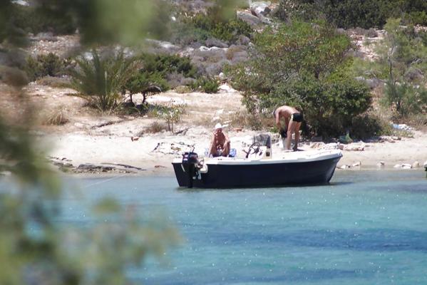21P Topless beach in Paros1