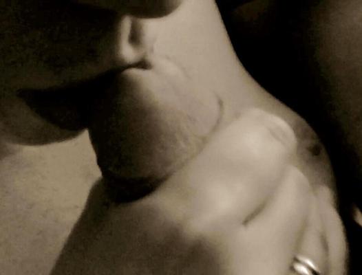 18P Erotic Wife Art 2