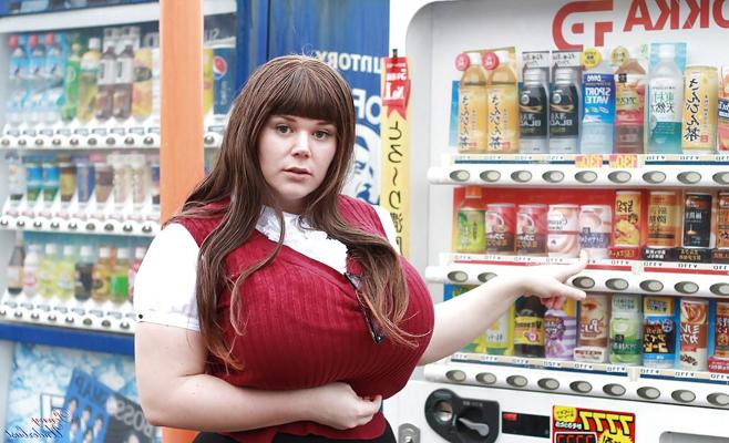 25P New pics of Penny Underbust!
