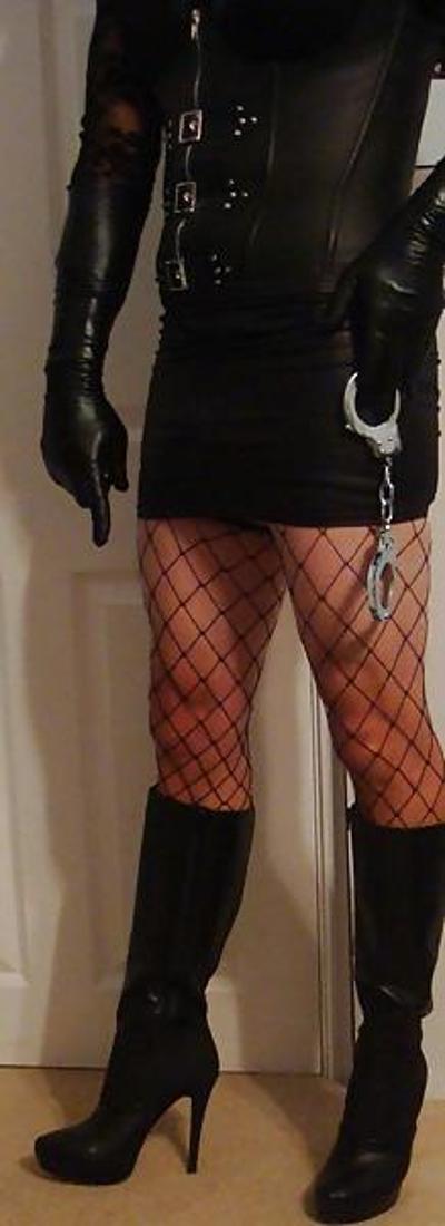 5P Mistress Raven