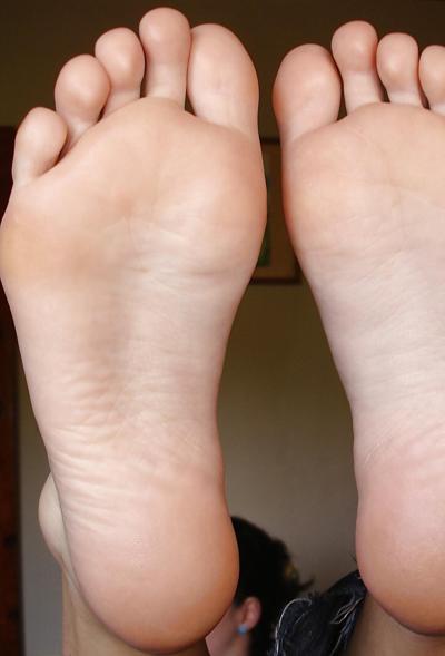 20P FEET SOLES of 20 years old GF II