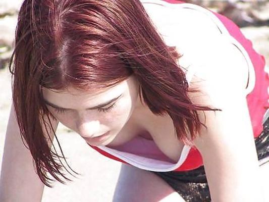 25P Downblouse nipslip upskirt