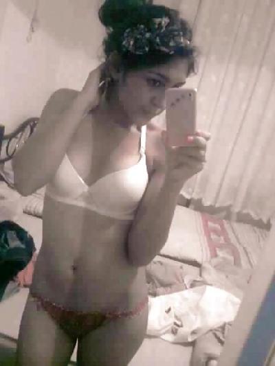 25P Turkin macht Private nackt Fotos