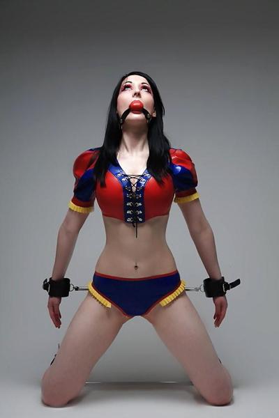 25P Costume VI