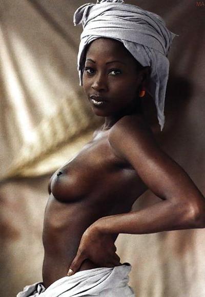 15P Gorgeous African Black Ladies Portraits
