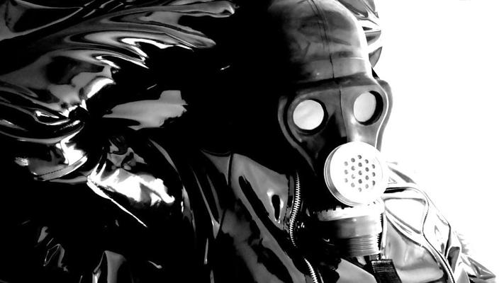 5P Me in fetish gear