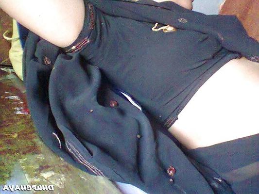 25P Andhra housewife navel boob show 1