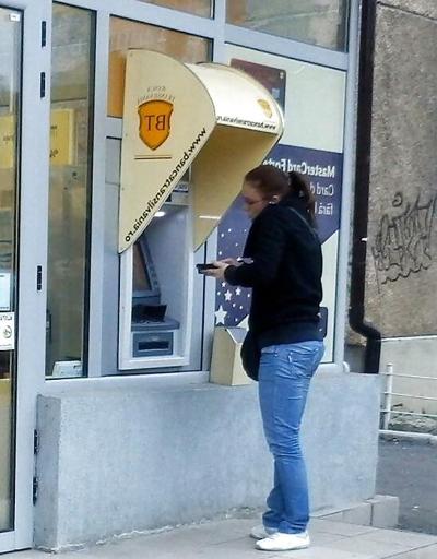 20P Spy old + young street romanian