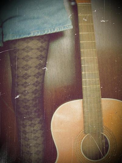 25P Pantyhose & Guitars