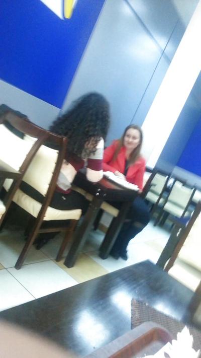 25P Restaurante espião antigo + jovem romeno