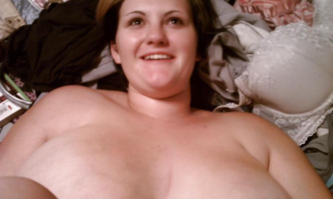 15P Busty BBW Nice Bush
