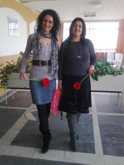 25P Mature Ladies