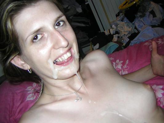 24P Aline French Amateur in bikini take facial