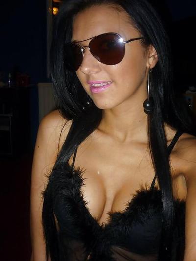 21P Romanian beauty: Simona