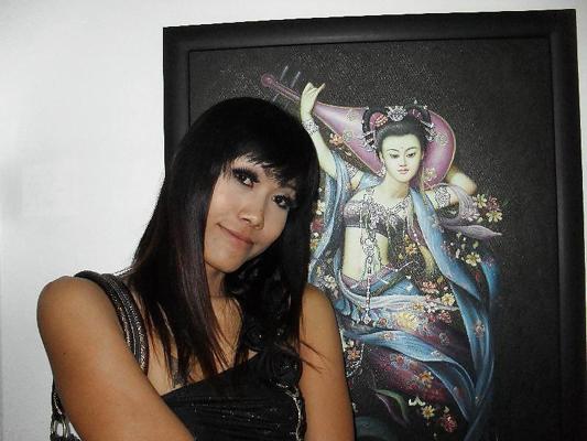 16P Ladyboy Oil from Pattaya 