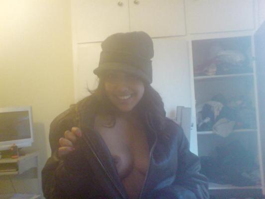 24P INDIAN WITH WITH GUY IN LONDON