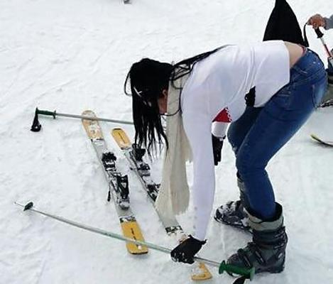 14P Snow girls romanian